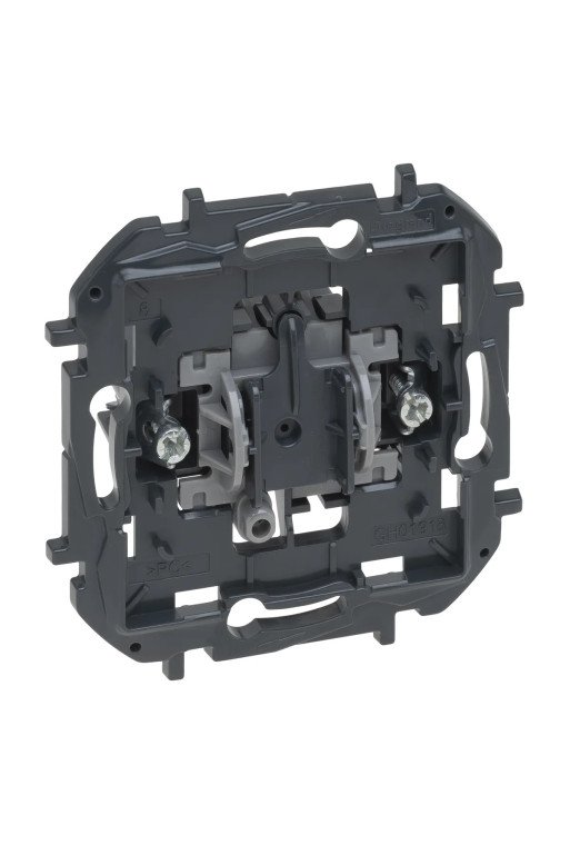 LEGRAND Niloe Step V4 Einsatz Wechselschalter 16 Ax