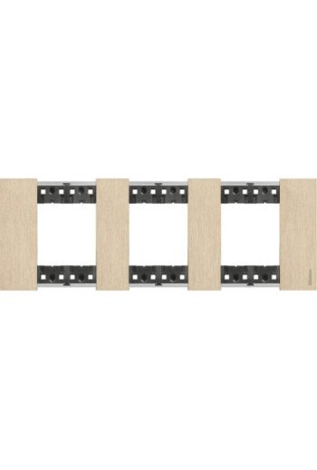 BTICINO LivingNow Abdeckrahmen 3x2-modulig in de r Farbausführung Gold