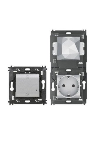 BTICINO Gateway + Steckdose und Masterswitch Liv ingLight with Netatmo Farbe: Tech