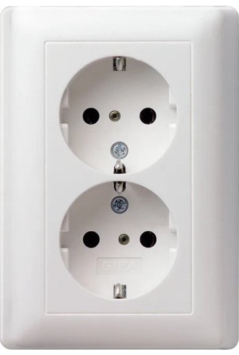 GIRA SCHUKO 2f SH + Vollpl. System 55 Reinwei ß
