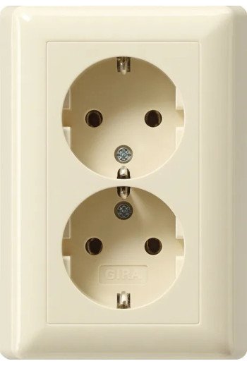 GIRA SCHUKO 2f Vollpl. f. Gerätedose 1